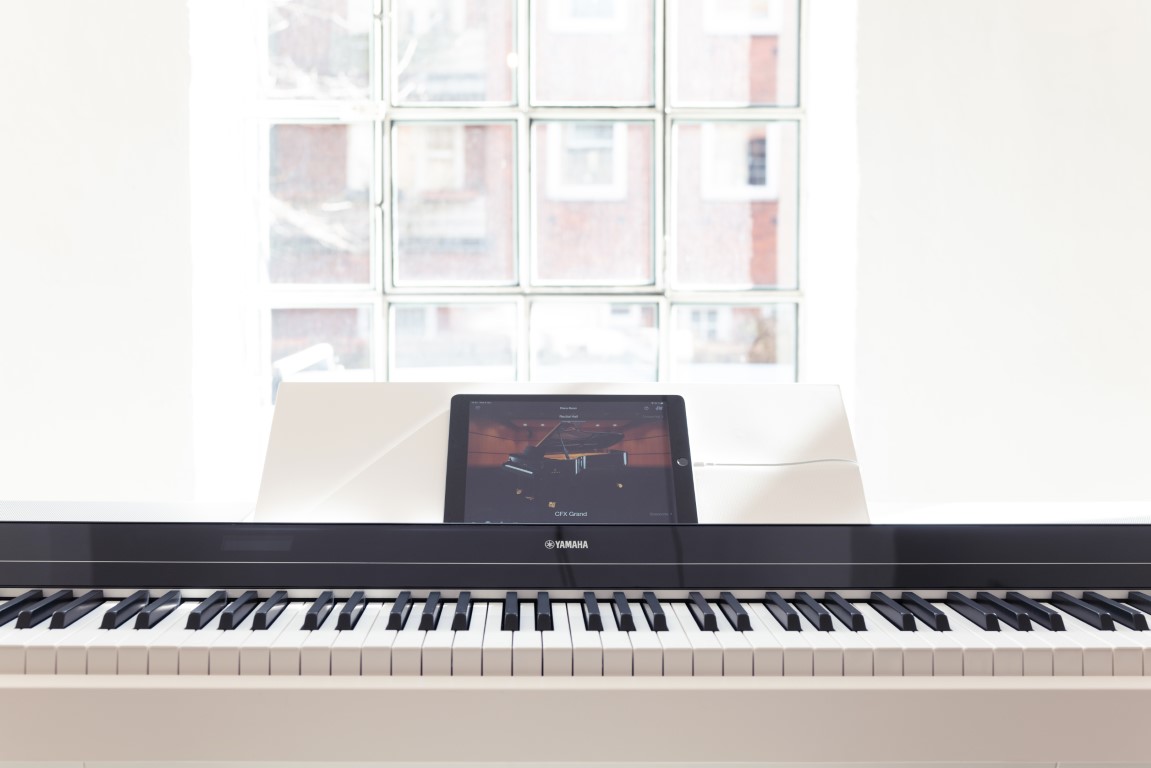 Nowe kompaktowe pianino cyfrowe P-S500 